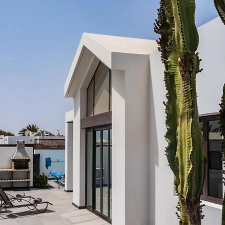 Casa Olive Villa *